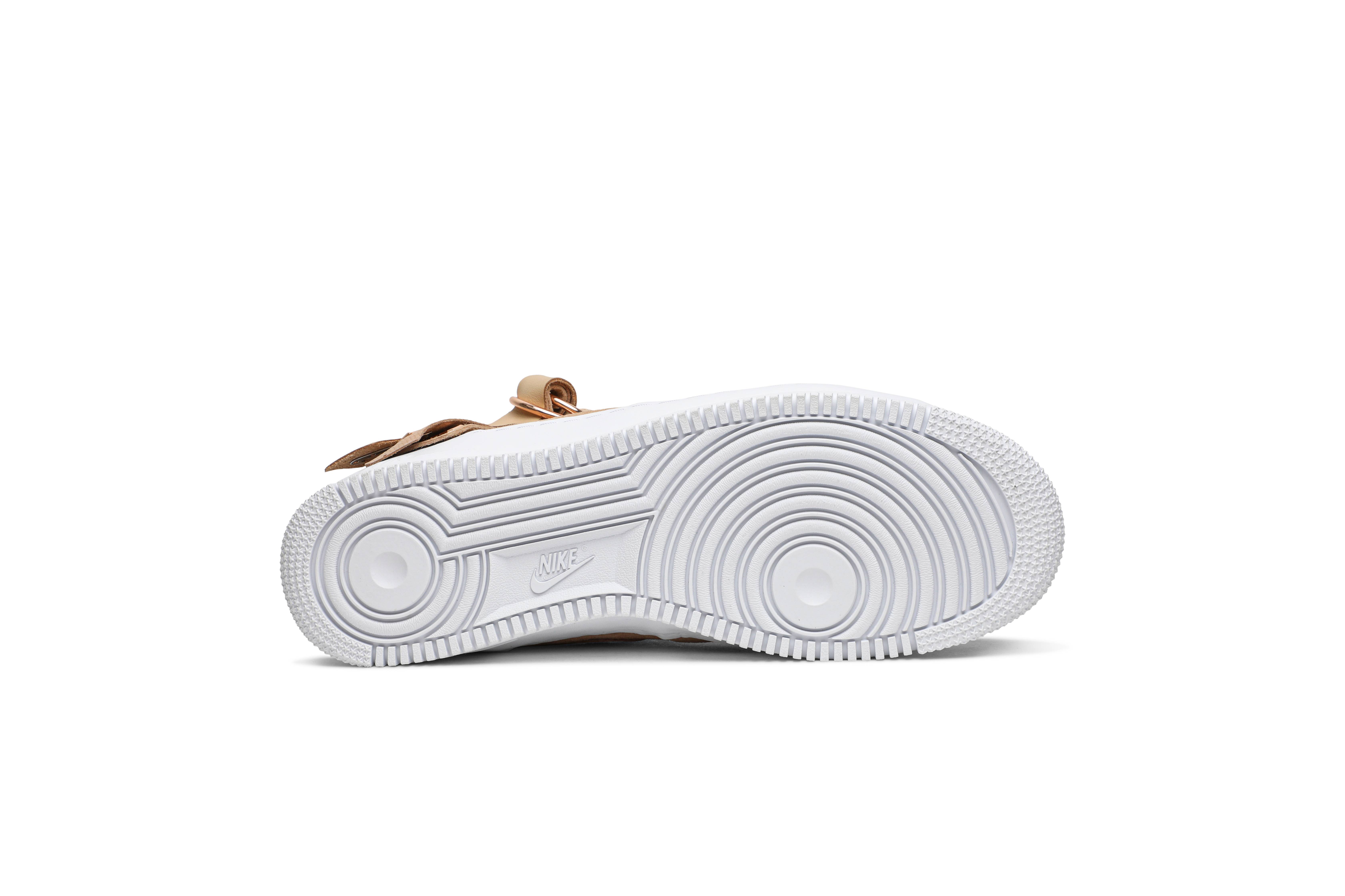 Shop ナイキ エアフォース1 ミッド CMFT クルス AO9298-200