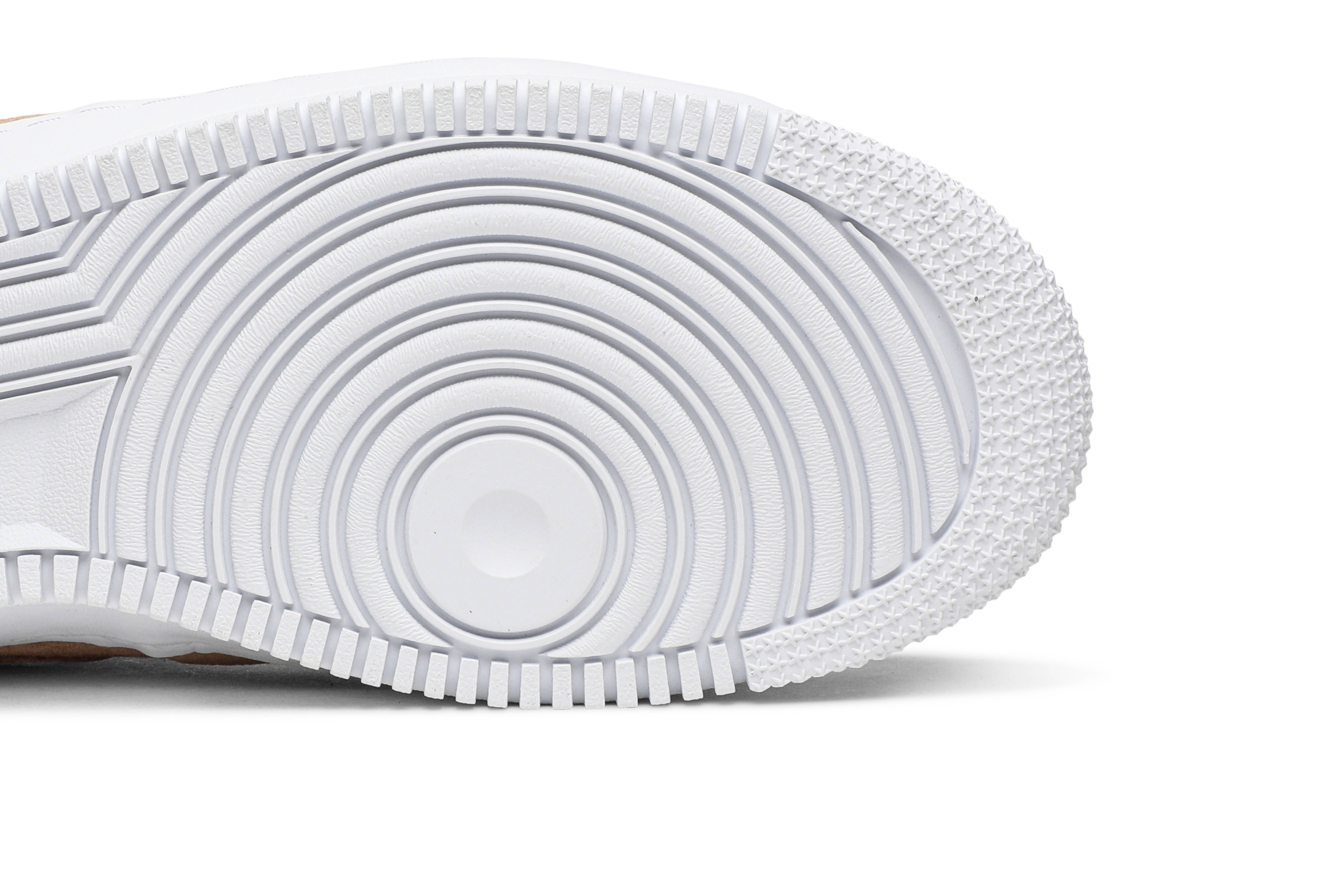 Purchase ナイキ エアフォース1 ミッド CMFT クルス AO9298-200