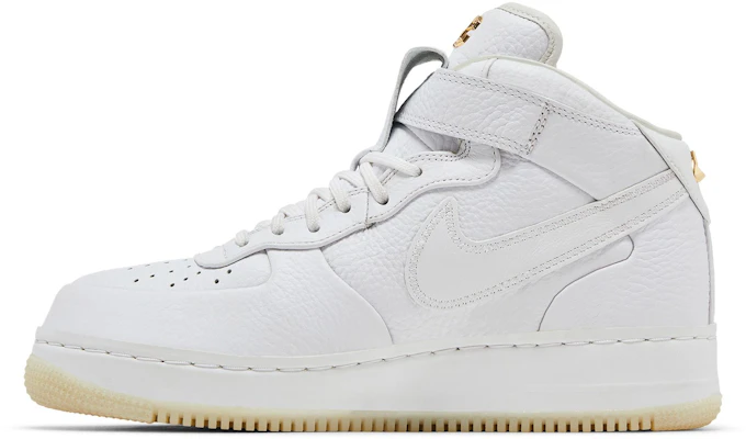 ナイキ エアフォース1 ミッド CMFT VC ホワイト AO9298-100 Lookbook ナイキ エアフォース1 ミッド CMFT VC ホワイト AO9298-100