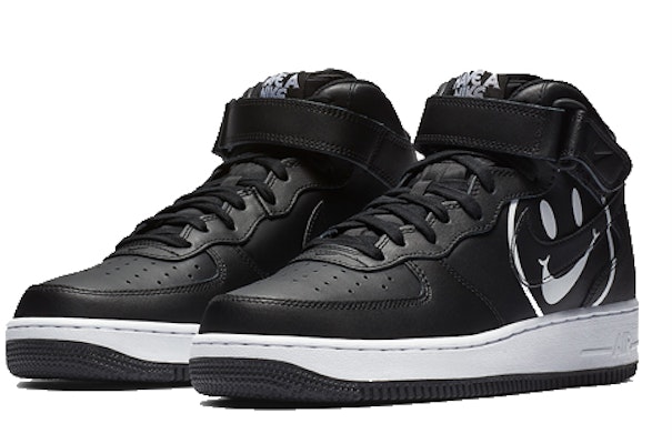 ナイキ エアフォース1 MID ハブアナイキデイ ブラック AO2444-001 Lookbook ナイキ エアフォース1 MID ハブアナイキデイ ブラック AO2444-001