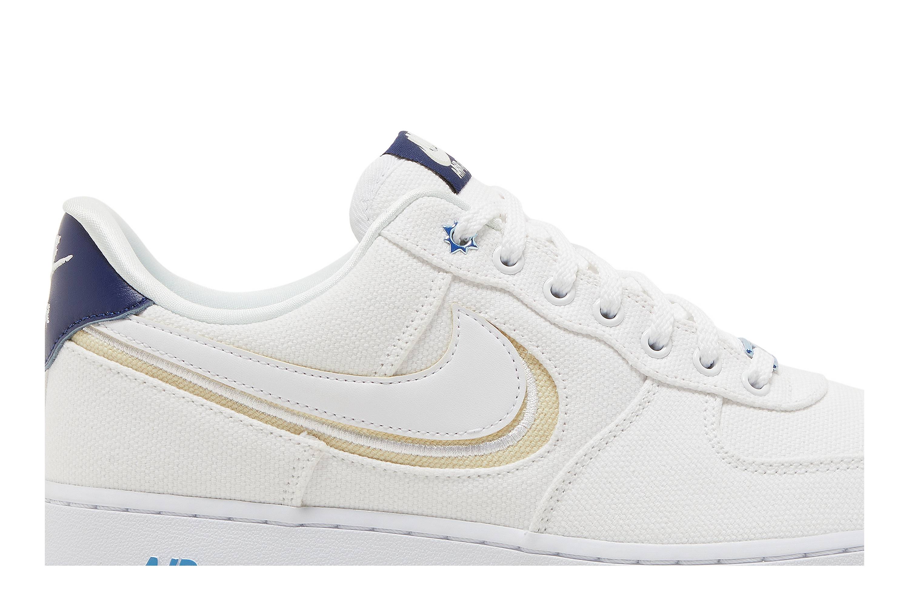 Order Nike Air Force 1 Premium 'Putih Fosil' DB3541-100