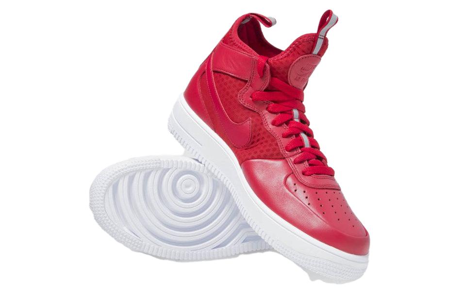 Shop Nike Air Force 1 中統健身房紅色 男女同款 运动鞋