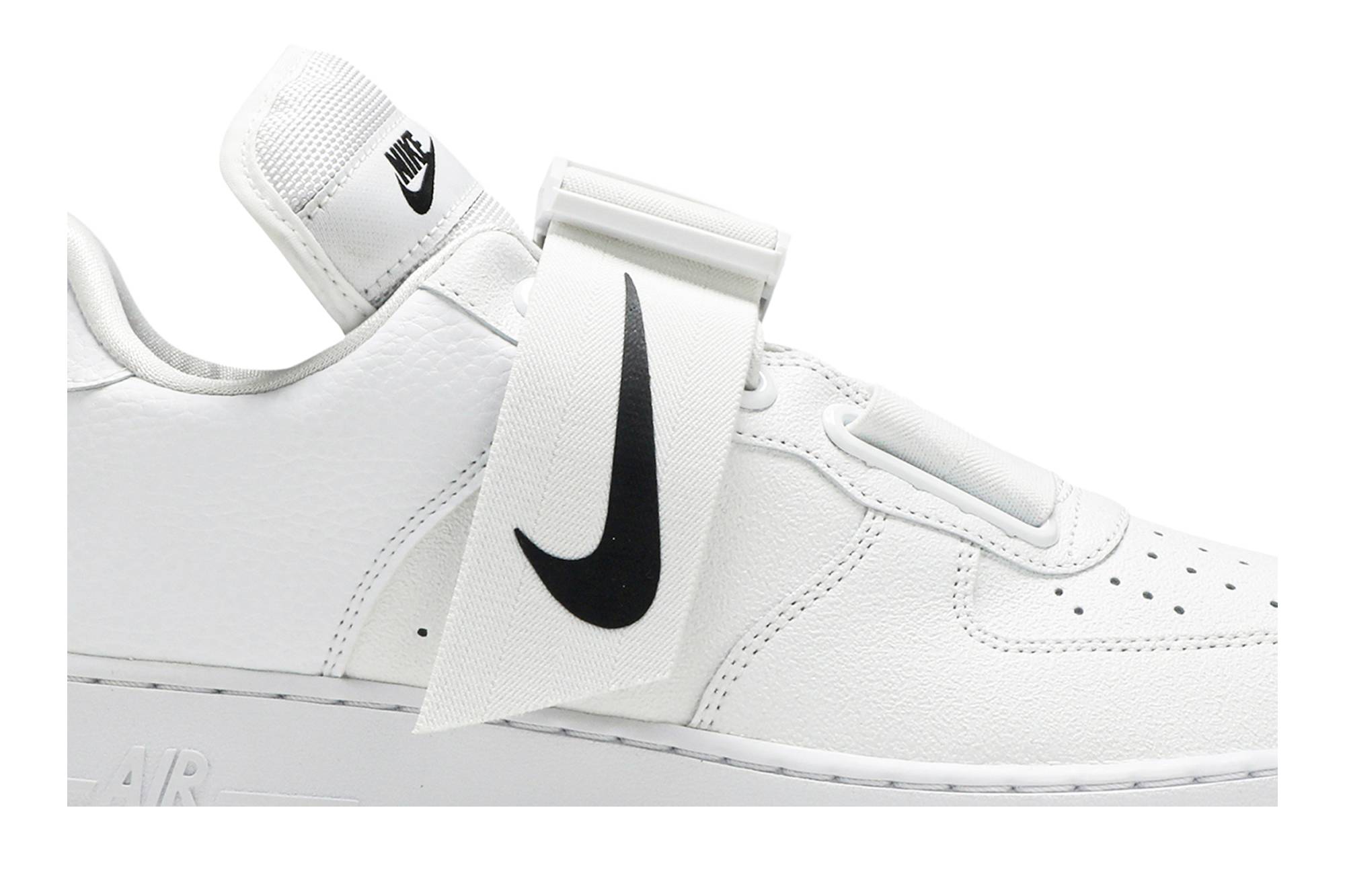 Order 나이키 에어포스 1 유틸리티 '화이트 블랙' AO1531-101