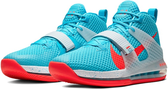 Nike Air Force Max II 「藍怒」 實戰籃球鞋 Lookbook Nike Air Force Max II 「藍怒」 實戰籃球鞋