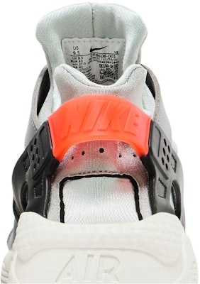 Nike Air Huarache 'Abu-abu Oranye' DR8606-001 Sizing Nike Air Huarache 'Abu-abu Oranye' DR8606-001