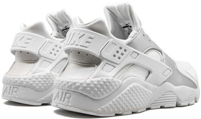 ナイキ エア ハラチ "ホワイト" 318429-108 Lookbook ナイキ エア ハラチ "ホワイト" 318429-108