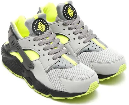 나이키 에어 허라취 '블랙' (Nike Air Huarache 'Black') 318429-019 Lookbook 나이키 에어 허라취 '블랙' (Nike Air Huarache 'Black') 318429-019