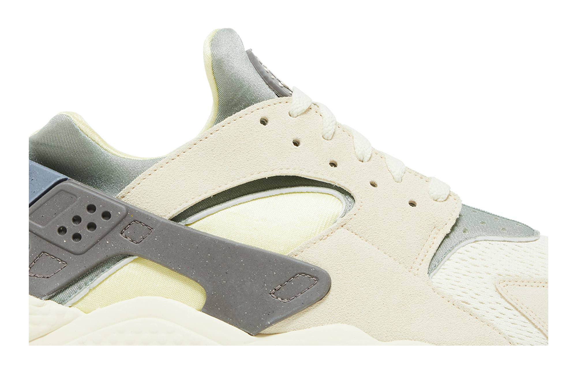Order Nike Air Huarache NH ''Lait de Coco'' DR8620-100