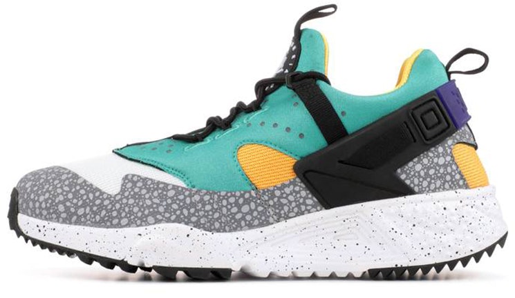 nike-air-huarache-utility-safari-806979-103
