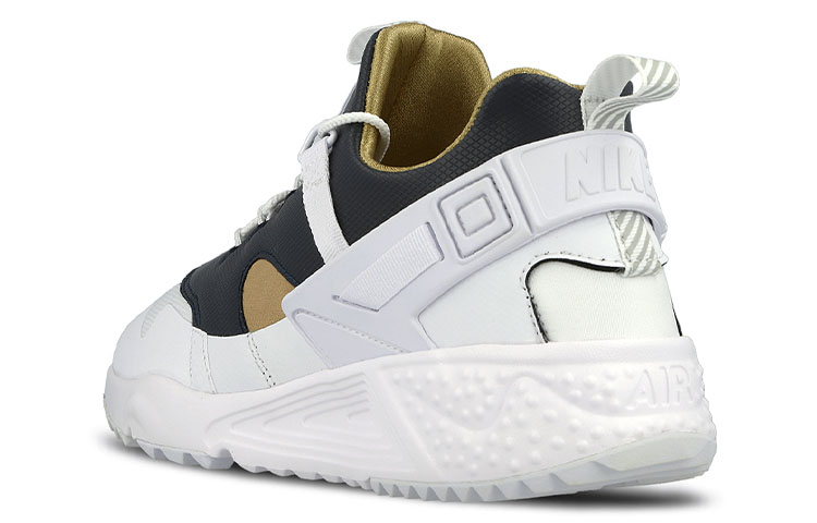 Shop Nike Air Huarache Utility PRM 耐吉空氣華萊士 低筒復古跑步鞋 白黑