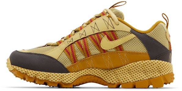 나이키 에어 휴마라 '골드' (Nike Air Humara 'Gold') FJ7098-701 Lookbook 나이키 에어 휴마라 '골드' (Nike Air Humara 'Gold') FJ7098-701