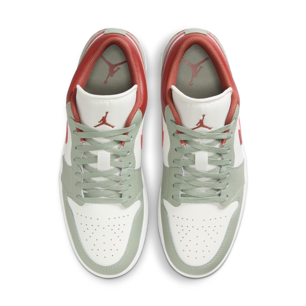 Shop Nike Air Jordan 1 Low 籃球鞋 553558133