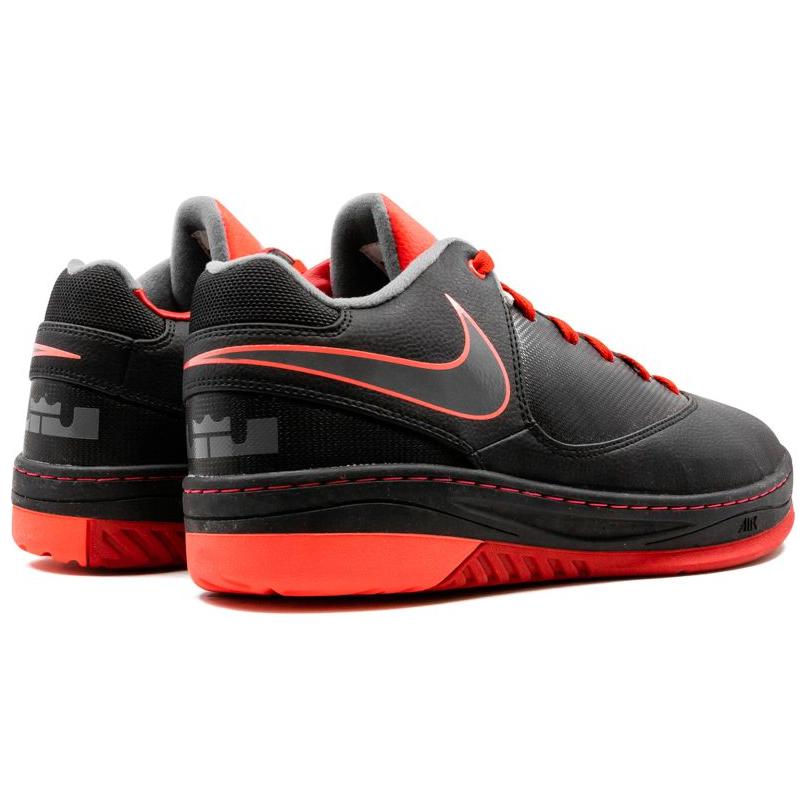 Lookbook 나이키 에어 르브론 E.E 검/빨 540795-007