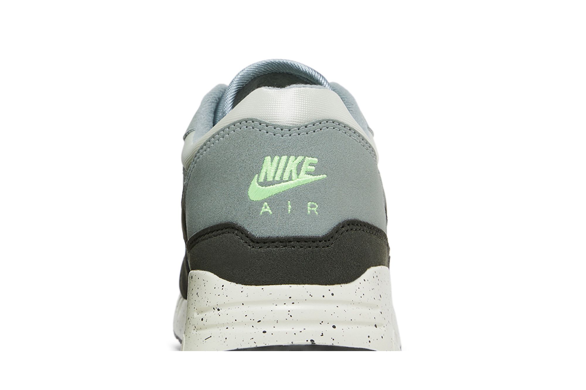 Sizing Nike Air Max 1 ''86 OG Golf ''Big Bubble - Sea Glass'' Sneaker DV1403-002