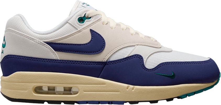 Athletic online nike thea