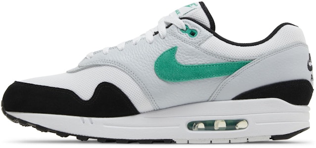 ナイキ エア マックス 1 'ブラック/スタジアムグリーン' FN6952-100 Lookbook ナイキ エア マックス 1 'ブラック/スタジアムグリーン' FN6952-100