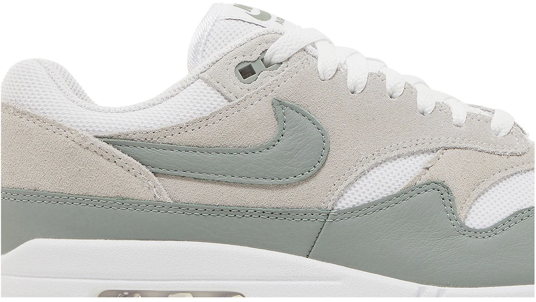 Nike Air Max 1 'Hijau Mica' DZ4549-100 Lookbook Nike Air Max 1 'Hijau Mica' DZ4549-100