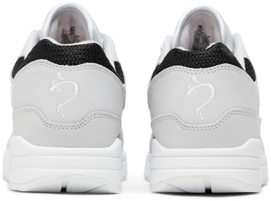 Nike Air Max 1 'Urawa' Sepatu Sneakers Terbaru FD9081-001 Sizing Nike Air Max 1 'Urawa' Sepatu Sneakers Terbaru FD9081-001