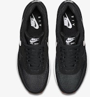 耐吉 Air Max 1 Essential 黑色口香糖 经典 运动 低帮 跑步鞋 男款 黑白 Lookbook 耐吉 Air Max 1 Essential 黑色口香糖 经典 运动 低帮 跑步鞋 男款 黑白