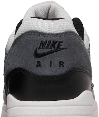 Nike Air Max 1 Essential “黑色風帆“ 灰白黑 Sizing Nike Air Max 1 Essential “黑色風帆“ 灰白黑