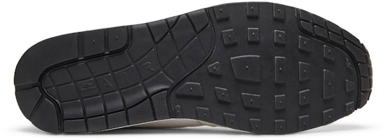 나이키 에어 맥스 1 에센셜 '흰검' 537383-125 Shop 나이키 에어 맥스 1 에센셜 '흰검' 537383-125