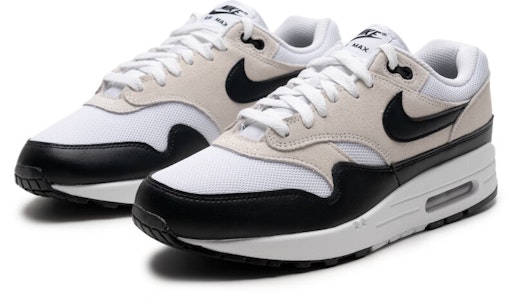 ナイキ エア マックス 1 エッセンシャル 白黒 FZ5808-101 Lookbook ナイキ エア マックス 1 エッセンシャル 白黒 FZ5808-101