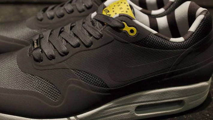 Nike air max 1 home turf paris clearance qs