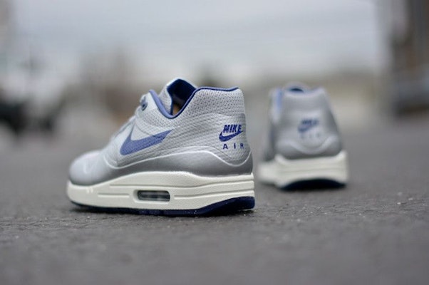 Nike Air Max 1 Hyp QS 'Track Royal' Sepatu Sneaker Pria 633087-004 Lookbook Nike Air Max 1 Hyp QS 'Track Royal' Sepatu Sneaker Pria 633087-004