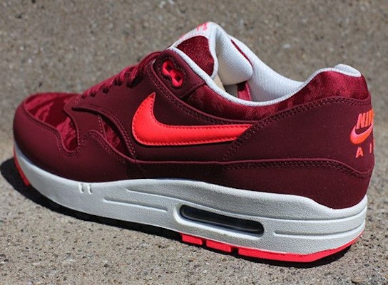 Nike Air Max 1 Premium 'Atomic Red' Merah Atom 512033-660 Order Nike Air Max 1 Premium 'Atomic Red' Merah Atom 512033-660