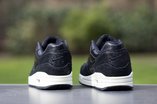 Nike air sales max 9 stingray