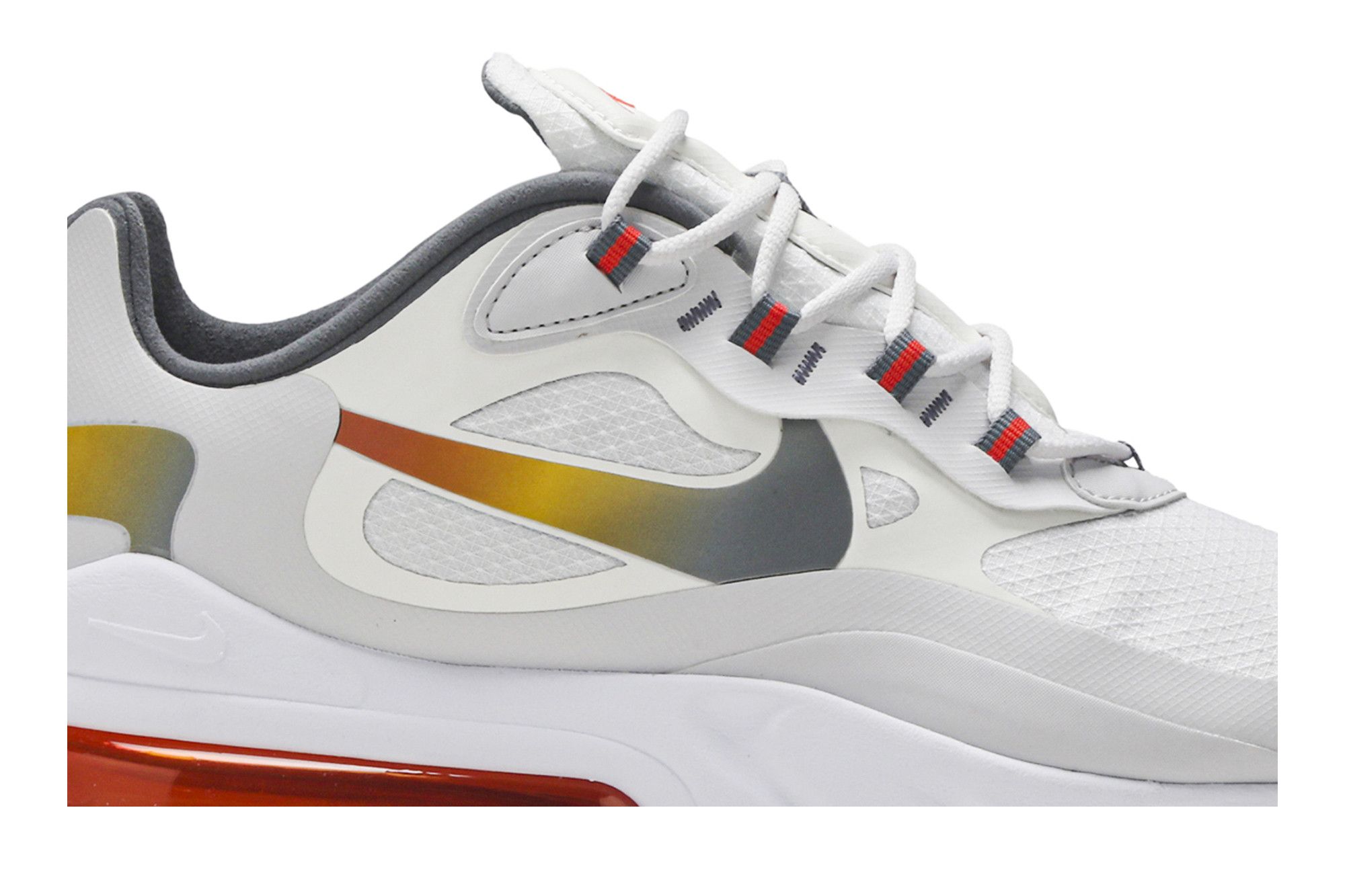 Lookbook 耐克Air Max 270 React“ 渐变” CD6615-100