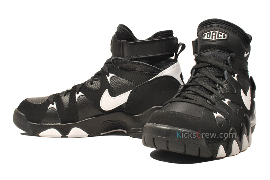 Order Nike中筒籃球鞋黑白色