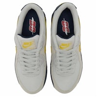 ナイキ エア マックス 90 『ニュートラルグレー ツアーイエロー』 IF0670-001 Lookbook ナイキ エア マックス 90 『ニュートラルグレー ツアーイエロー』 IF0670-001