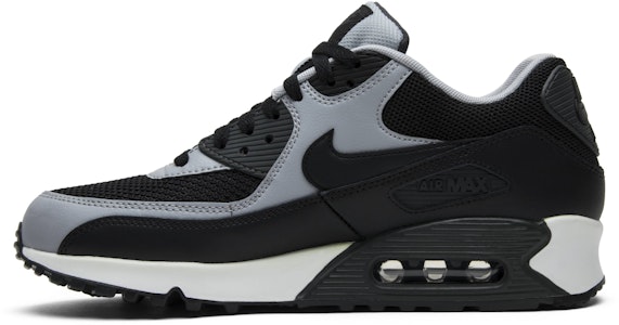 Nike Air Max 90 Esensial 'Wolf Grey' Sneakers 537384-053 Lookbook Nike Air Max 90 Esensial 'Wolf Grey' Sneakers 537384-053