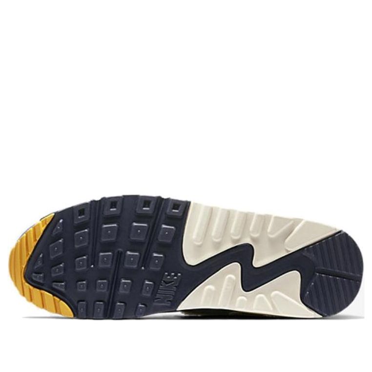 Shop 耐吉Air Max 90 遊戲皇家淺奶油 858954-400