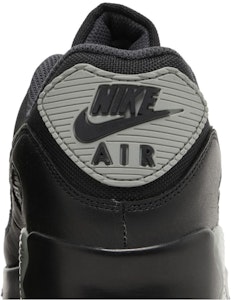 Nike Air Max 90 GORE-TEX 'Hitam Honeydew' FD5810-001 Sizing Nike Air Max 90 GORE-TEX 'Hitam Honeydew' FD5810-001