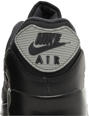Nike Air Max 90 GORE-TEX 'Black Honeydew' FD5810-001 Sizing Nike Air Max 90 GORE-TEX 'Black Honeydew' FD5810-001
