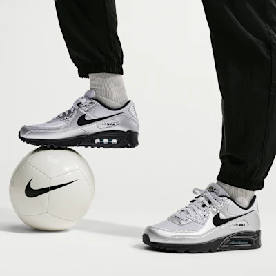 Nike Air Max 90 高級款 銀鉻/伽瑪藍/黑 IV5974-001 1