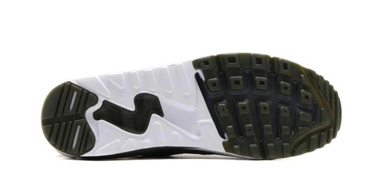Shop 耐克Air Max 90 Ultra Flyknit 2.0 绿色 875943-300