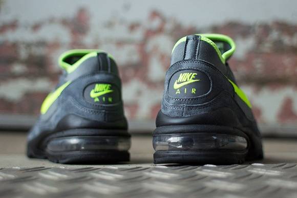 Lookbook Nike Air Max 93 Size? 's?ze' Edición Especial 306551-030