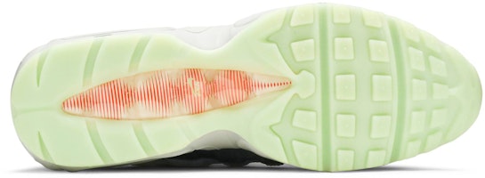 나이키 에어맥스 95 '할로윈' 2014 🎃👻 717599-100 Shop 나이키 에어맥스 95 '할로윈' 2014 🎃👻 717599-100