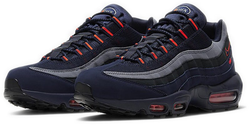 耐克 Air Max 95 'Logo' 运动鞋 CW7477-400 Lookbook 耐克 Air Max 95 'Logo' 运动鞋 CW7477-400
