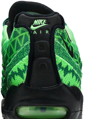 Nike Air Max 95 'Naija' CW2360-300 Sizing Nike Air Max 95 'Naija' CW2360-300
