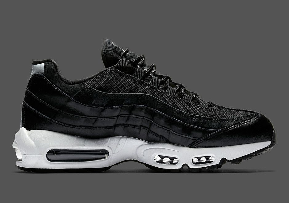 Shop Nike Air Max 95 'Rebel Skulls' 538416-008
