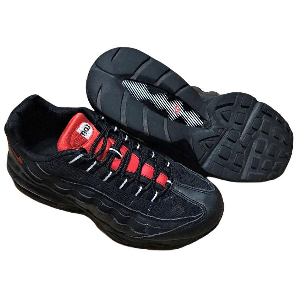 Shop 나이키 에어맥스 95 블랙/챌린지 레드 749766-016