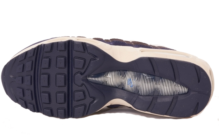 Shop 耐克Air Max 95 黑化蓝浅奶油色 538416-404