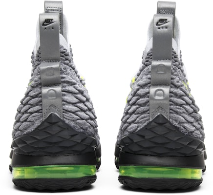 ナイキ エアマックス95 レブロン15 AR4831-001 Details for ナイキ エアマックス95 レブロン15 AR4831-001