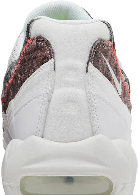 나이키 에어맥스 95 M2Z2 '리사이클드 울 팩 - 화이트 브라이트 크림슨' CV6899-100 Sizing 나이키 에어맥스 95 M2Z2 '리사이클드 울 팩 - 화이트 브라이트 크림슨' CV6899-100