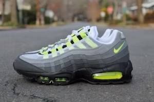 Nike Air Max 95 OG 'Neon' 2012 554970-174 Nike Air Max 95 OG 'Neon' 2012 554970-174