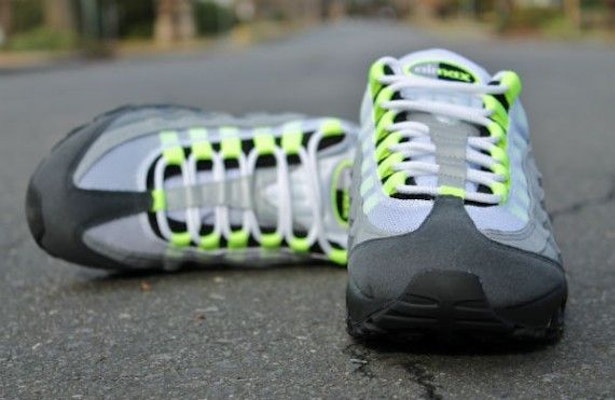 Nike Air Max 95 OG 'Neon' 2012 Pria Wanita Sneakers 554970-174 Order Nike Air Max 95 OG 'Neon' 2012 Pria Wanita Sneakers 554970-174